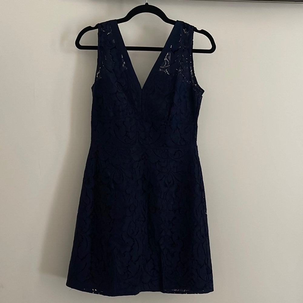 Navy lace v-neck short dress